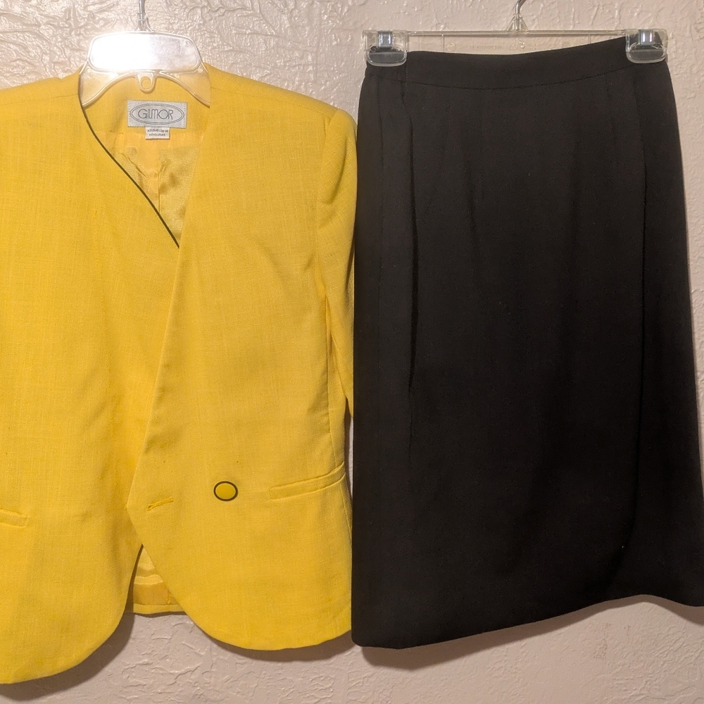 Gilmor Yellow Blazer & Black Skirt Set